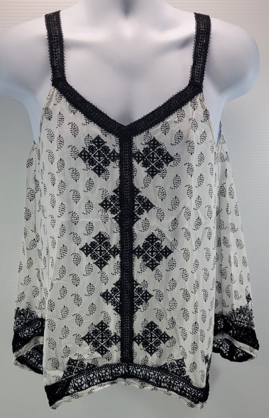 I8) Lucky Brand Woman Black White Lace V-Neck Tank Top Medium